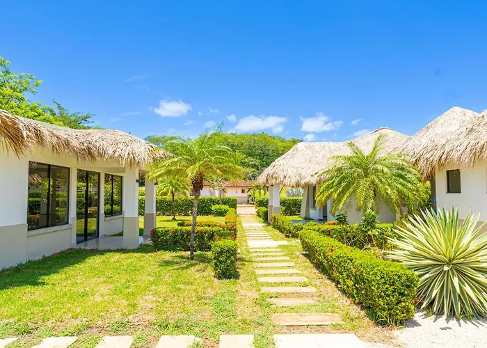 Casa Callie- 3 Bedroom House With Pool *