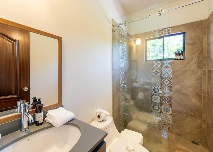 Casa Callie- 3 Bedroom House With Pool Сasa de vacaciones *